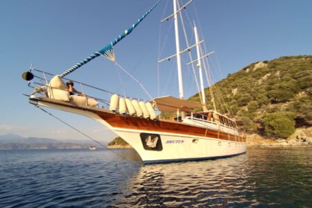 Gulet Brütüs - 5 Kabin 10 Kişi Kiralık Özel Gulet - Fethiye, Göcek 15 Gulet brütüs - kiralık 5 kabin 10 kişilik özel gulet - fethiye, göcek