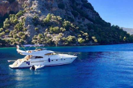 My alex 3 cabin 6 pax motor yacht for charters – fethiye gocek 5