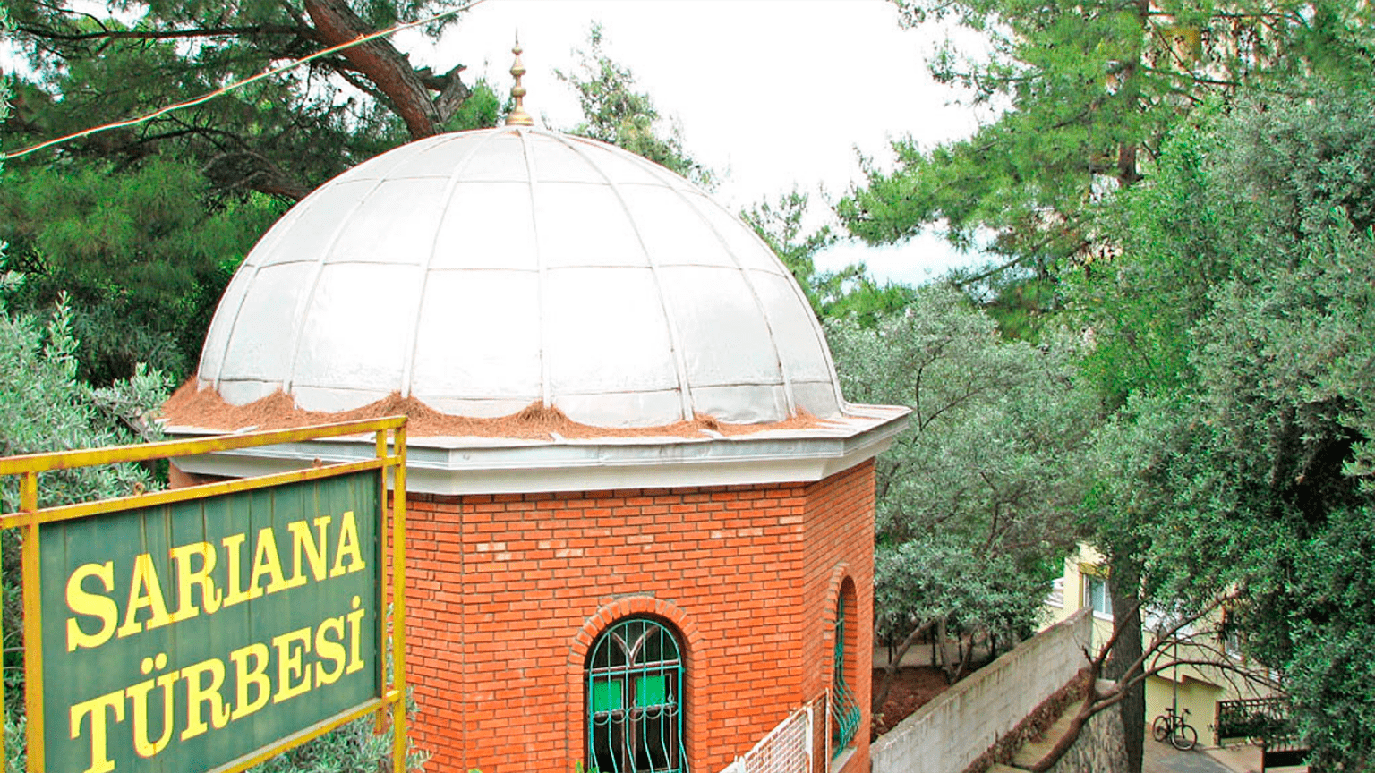 Гробница Сарианы на северо-восточном холме Мармариса