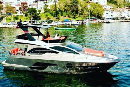 Deluxya: 3 Kabin 6 Kişi Kapasiteli Kiralık Lüks Motor Yat 7 Deluxya: 3 kabin 6 kişilik kapasiteli kiralık lüks motoryat
