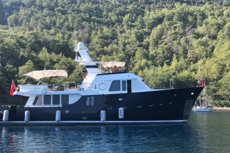 5 cabins 10 pax trawler motor yacht for rent 1
