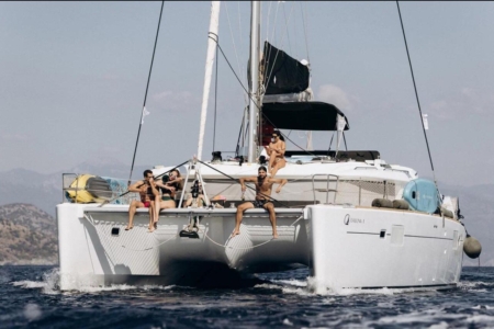 La Luna катамаран, Lagoon 450 чартер Gocek, аренда катамарана Фетхие, бербоут Турция, аренда роскошных яхт Gocek, 10 pax катамаран Турция, YachttoGO