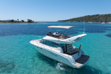 Experience the Adriatic in style. Book the Prestige 400 for a luxury Flybridge Motor Yacht charter in Split. 2 cabins, teak decks, and sun-soaked flybridge