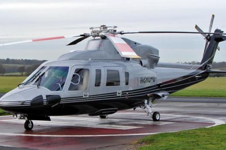 Images officielles de l'aviation de sikorsky s-76c++, un hélicoptère bimoteur exécutif de 8 passagers utilisé pour les transferts haut de gamme d'Istanbul vers le Bosphore et les marinas de la riviera turque.