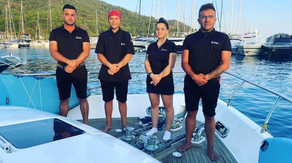 Noleggio di yacht con equipaggio